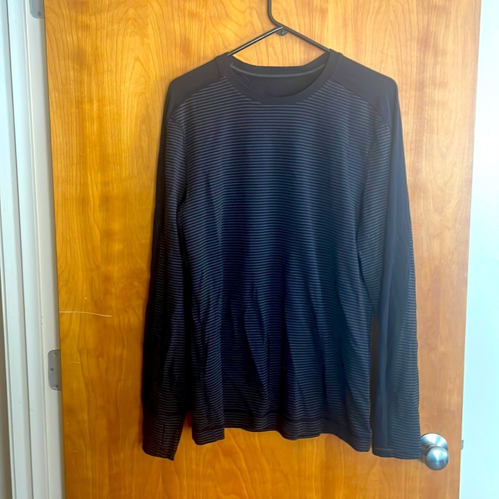Lululemon long sleeve black shirt - large
